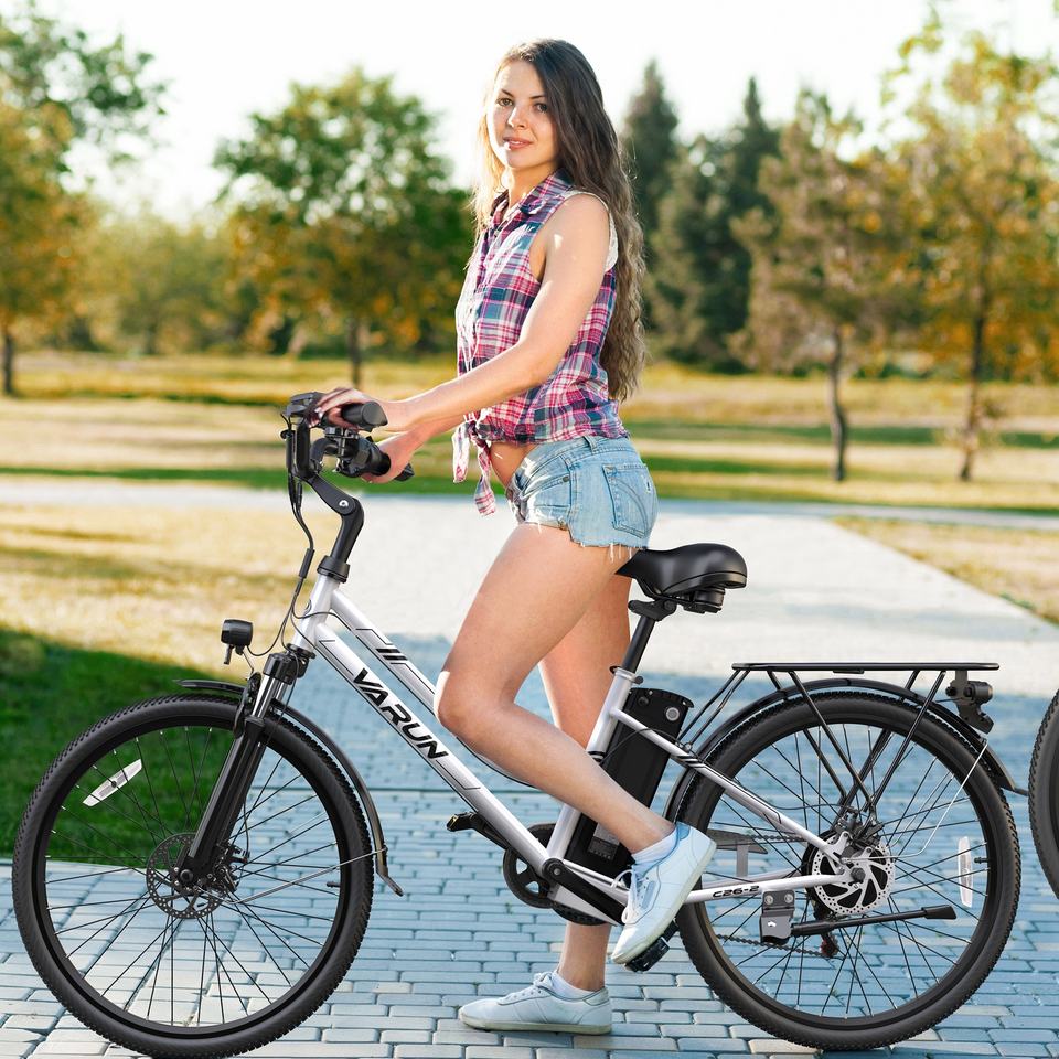 VARUN C26 White 500W 7-Speed Steel Carbon Electric Commuter Bike with 50-55km Range for City Use