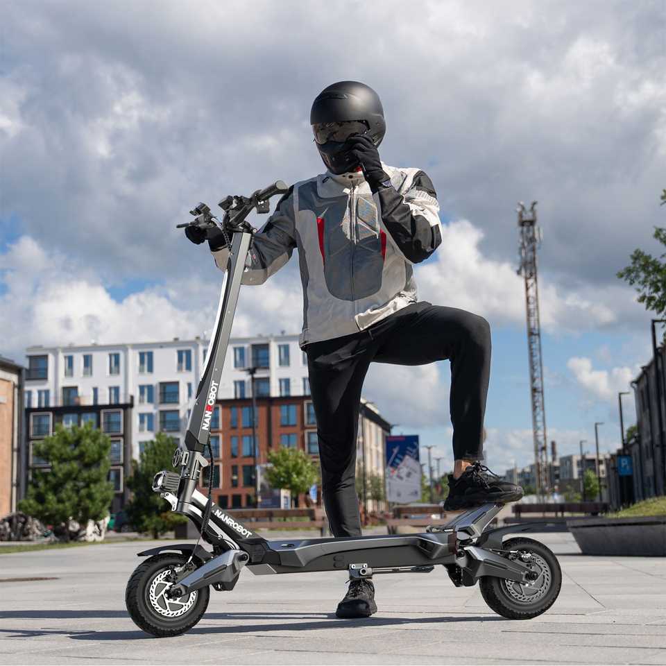 For NANROBOT N6 72V Electric Two-Wheel Scooter 1000W Motor Power 10 Inch Tire Size 45km/h Max Speed 60km Range per Charge 150kg