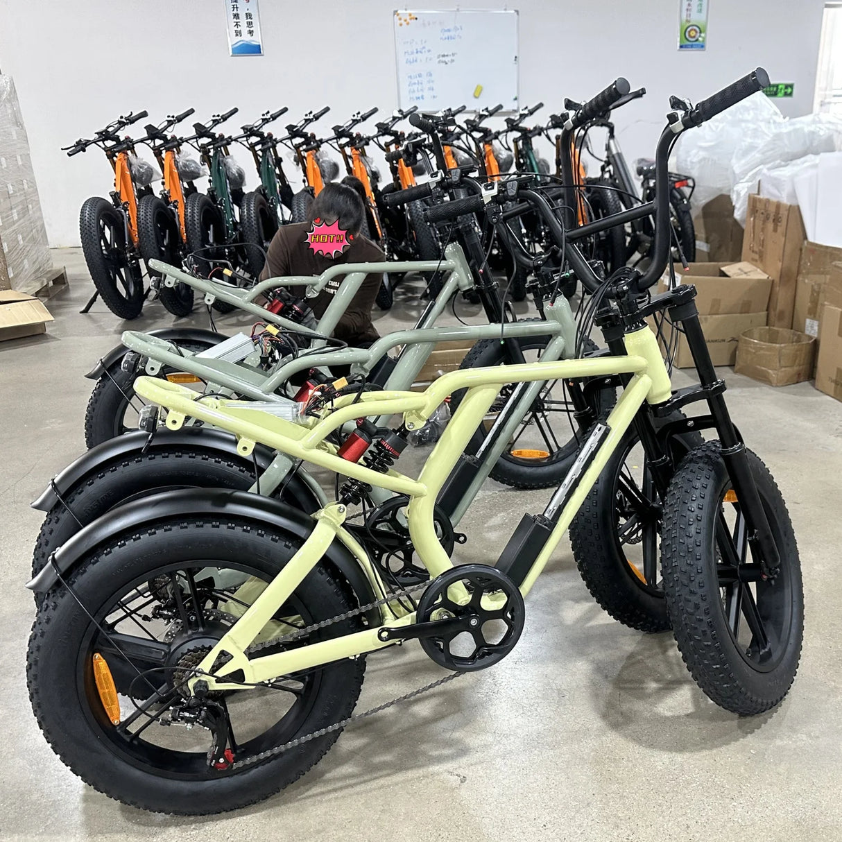 OEM SUPPLIER Electric Motor Bike Rechargeable Large Capacity 15AH Battery Powerful Motor  Urban Bike Commuting Fat Bikes