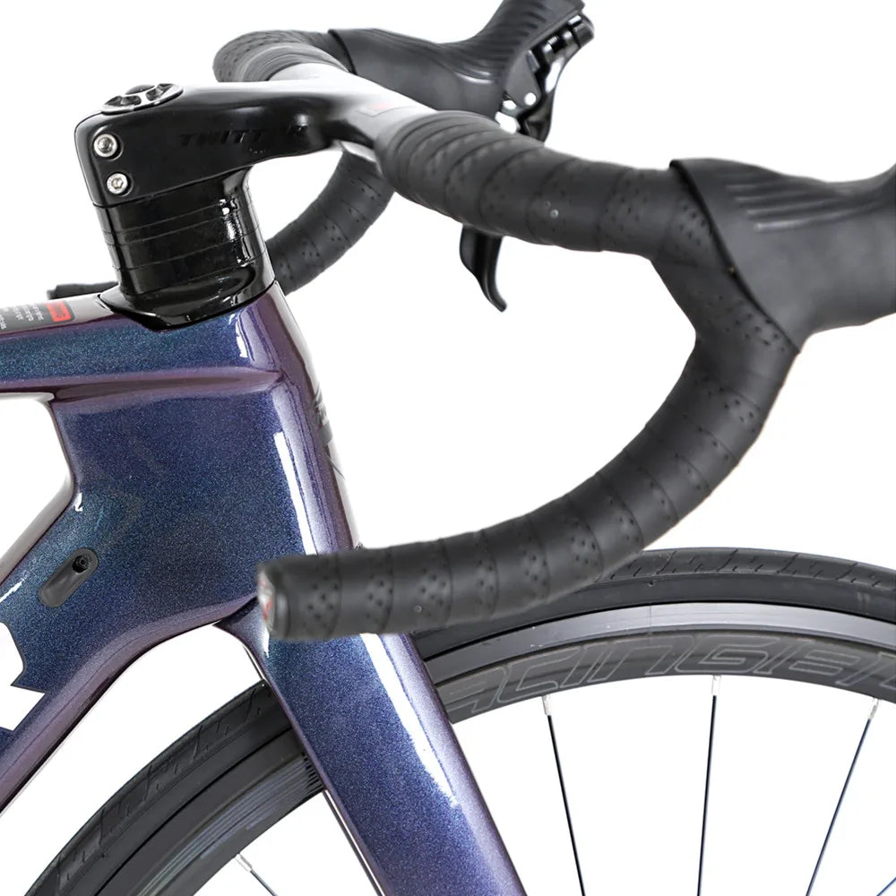 Hidden Cable 43.5CM - 56CM Cheap Carbon Fibre Road Bike Bicycle with Hydraulic Disc Brake